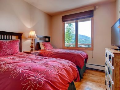 Beaver Creek 3 Bedroom + Loft Vacation Condo Sleeps 10