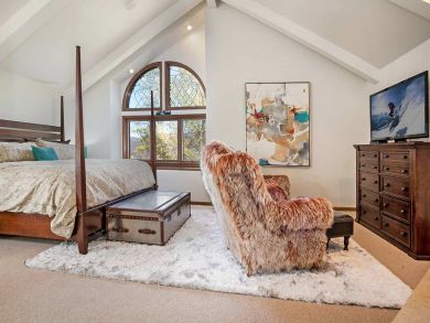 Luxury 7 Bedrooms Vacation Home in Vail Sleeps 15