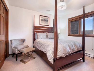 Luxury 7 Bedrooms Vacation Home in Vail Sleeps 15