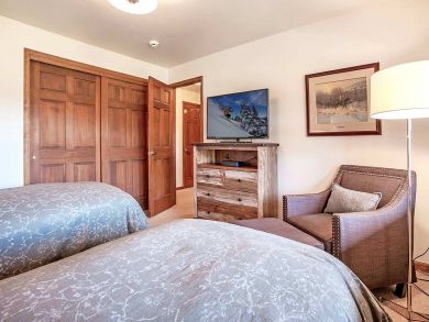 Luxury 7 Bedrooms Vacation Home in Vail Sleeps 15