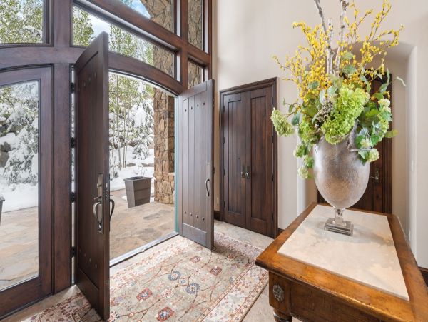 Beaver Creek Luxury Vacation Accommodation Ski in Ski Out