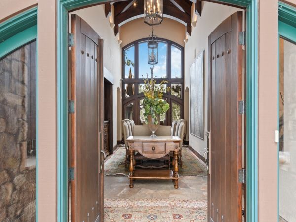Beaver Creek Luxury Vacation Accommodation Ski in Ski Out