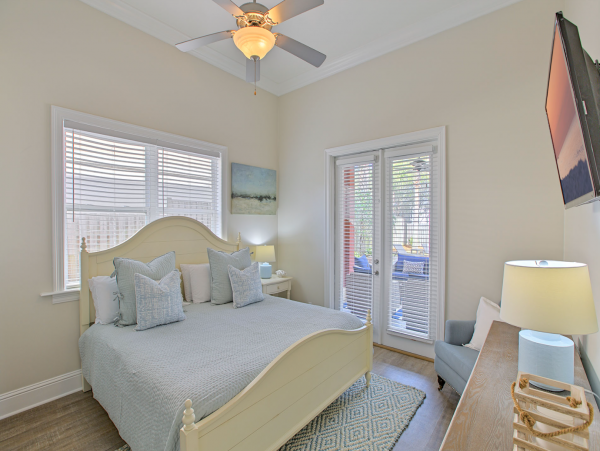 4 Bedrooms Vacation Home in Santa Rosa Beach Sleeps 13