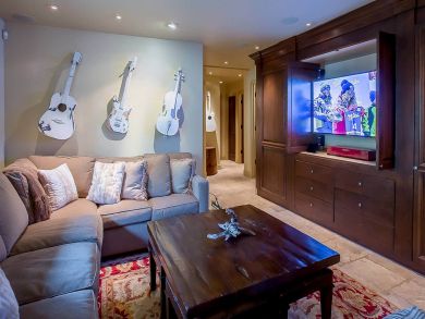 Vail Vacation Home Sleeps Ten Guests. Vail Vacation Home Sleeps Ten Guests.