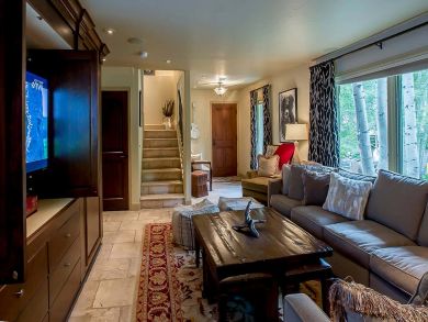 Vail Vacation Home Sleeps Ten Guests. Vail Vacation Home Sleeps Ten Guests.