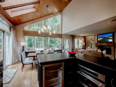 Vail Vacation Home Sleeps Ten Guests. Vail Vacation Home Sleeps Ten Guests.