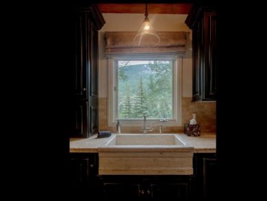 Vail Vacation Home Sleeps Ten Guests.
