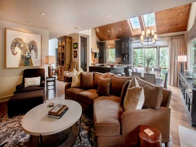 Vail Vacation Home Sleeps Ten Guests. Vail Vacation Home Sleeps Ten Guests.