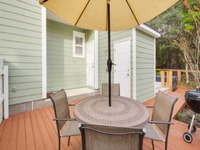 Seagrove Vacation Home Sleeps Ten Guests.