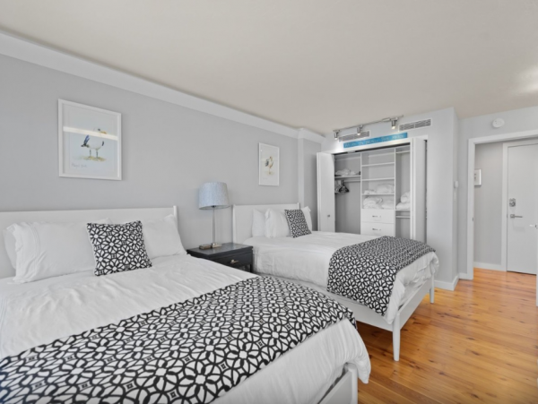 Siesta Key Vacation Rental Sleeps Six Guests
