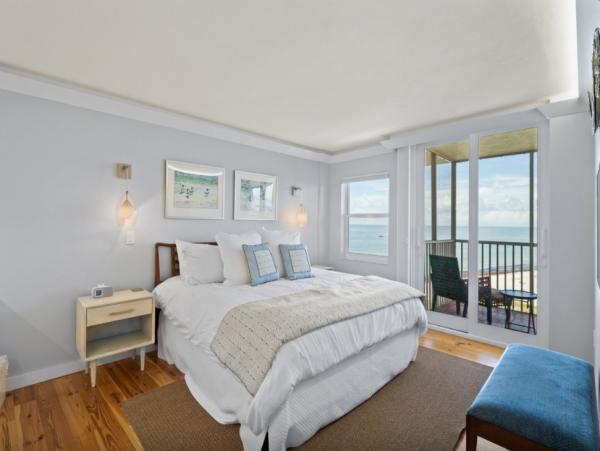 Siesta Key Vacation Rental Sleeps Six Guests