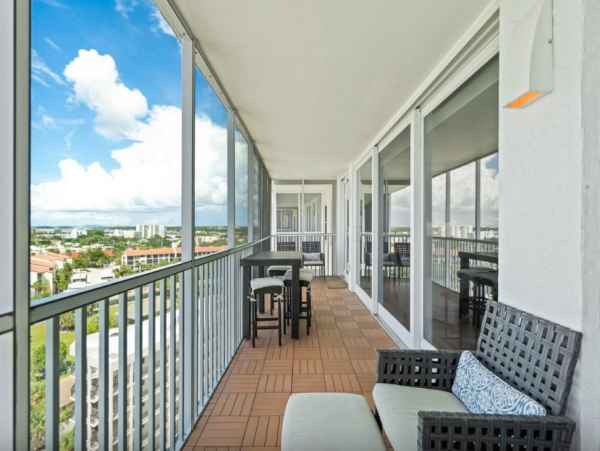 Siesta Key Vacation Rental Sleeps Six Guests