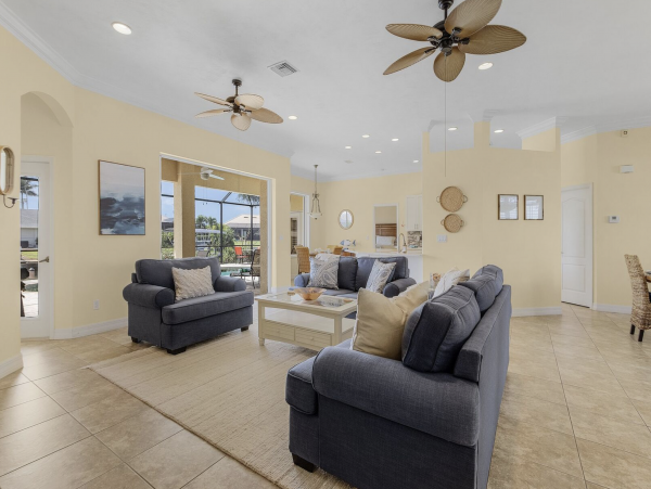 Cape Coral Vacation Home Away From Home Pool