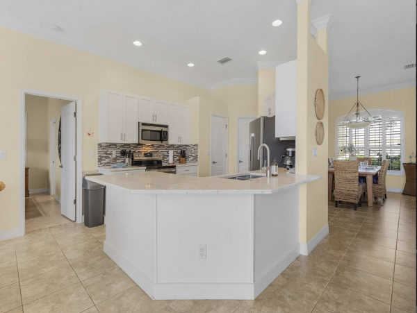 Cape Coral Vacation Home Away From Home Pool