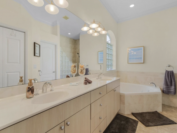 Cape Coral Vacation Home Away From Home Pool