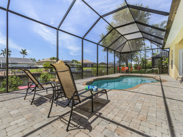 Cape Coral Vacation Home Away From Home Pool