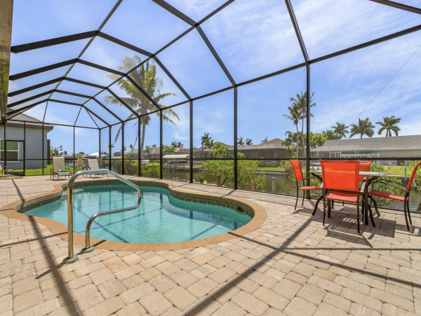 Cape Coral Vacation Home Away From Home Pool