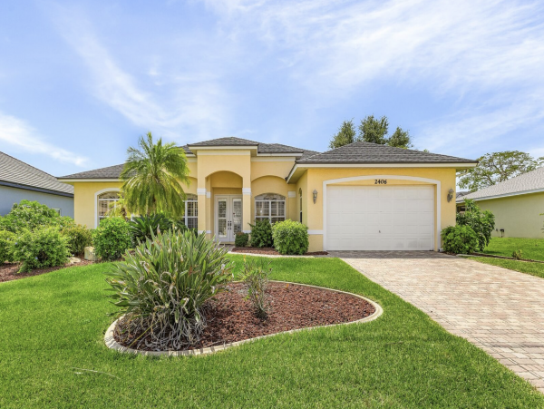 Cape Coral Vacation Home Away From Home Pool