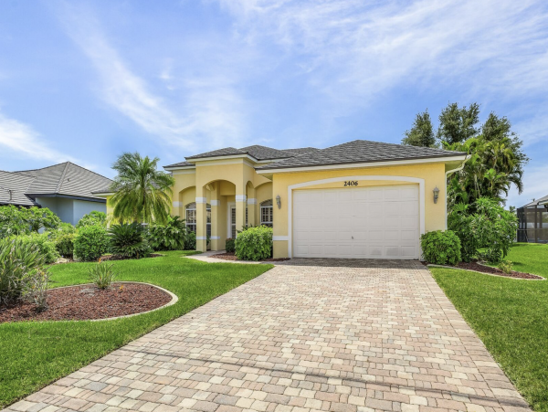 Cape Coral Vacation Home Away From Home Pool