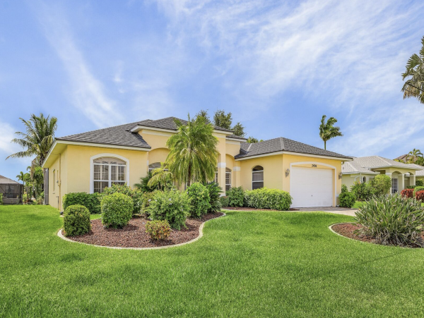 Cape Coral Vacation Home Away From Home Pool