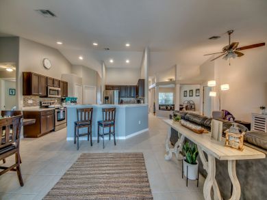 Beautifully Decorated Home in South West Cape Coral