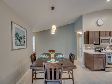 Beautifully Decorated Home in South West Cape Coral