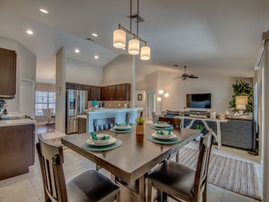 Beautifully Decorated Home in South West Cape Coral