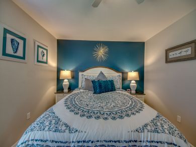 Beautifully Decorated Home in South West Cape Coral