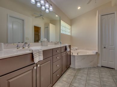 Cape Coral Home 921100