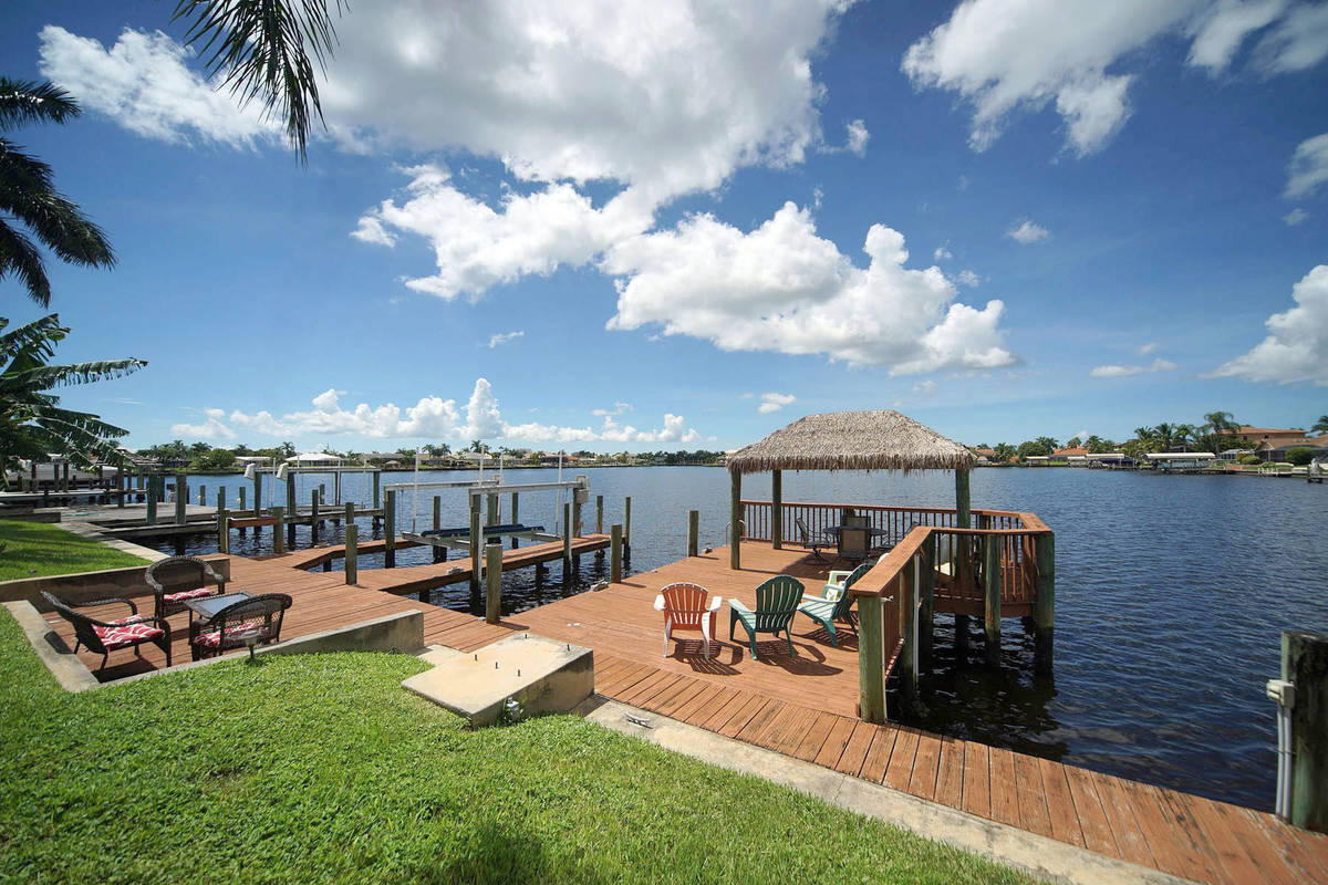 Cape Coral Home 921101
