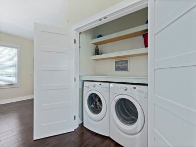 Fort Myers Vacation Home Sleeps Six Guests.