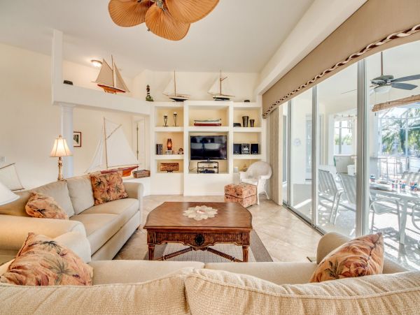 Cape Coral Home 921108