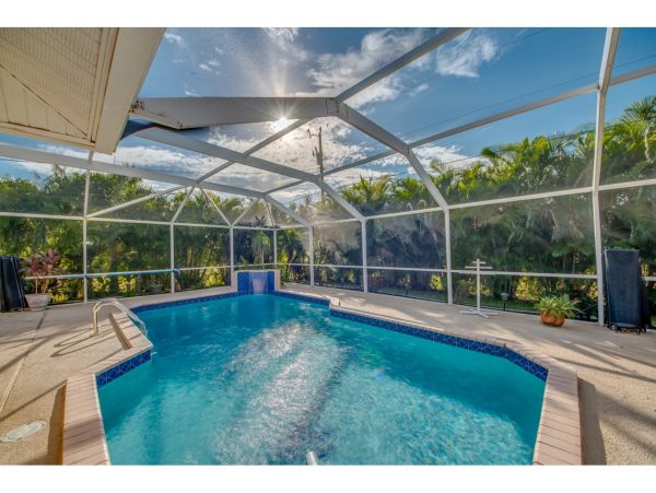 Cape Coral Three Bedroom Charm
