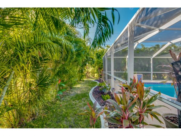 Cape Coral Three Bedroom Charm