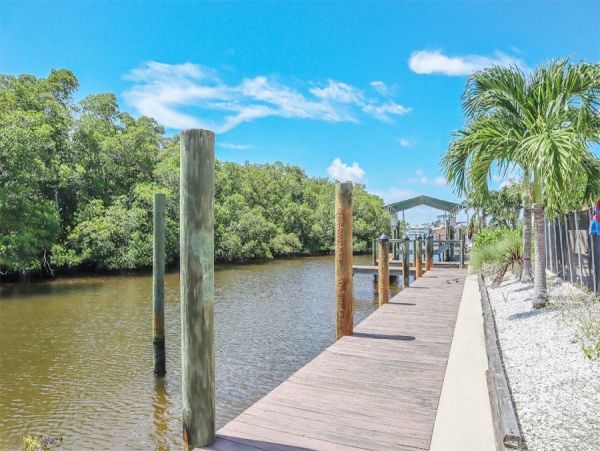 Short Walk to Beach Fort Myers Vacation Home Private Pool