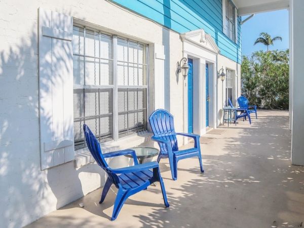 Short Walk to Beach Fort Myers Vacation Home Private Pool