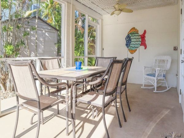 Short Walk to Beach Fort Myers Vacation Home Private Pool