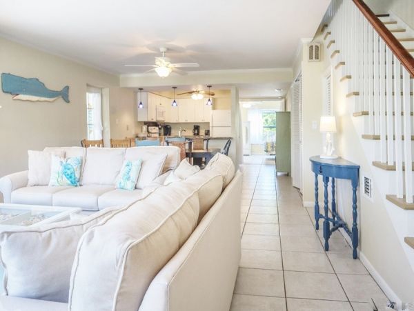 Short Walk to Beach Fort Myers Vacation Home Private Pool