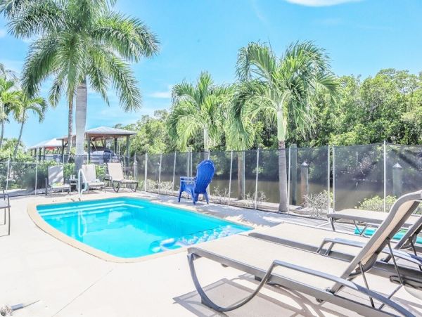 Short Walk to Beach Fort Myers Vacation Home Private Pool