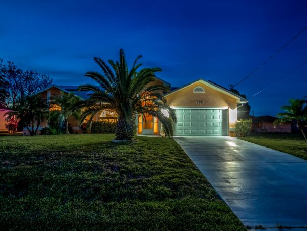Cape Coral Three Bedroom Vacation Pool Home