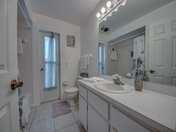 Cape Coral Three Bedroom Vacation Pool Home