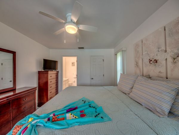 Cape Coral Three Bedroom Vacation Pool Home