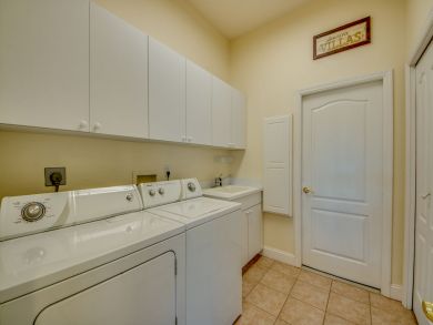 Cape Coral Home 921136