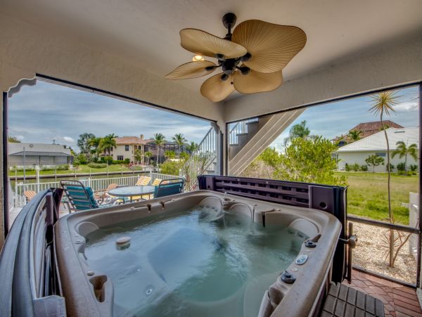 Cape Coral Vacation Home Five Bedroom Canal Views