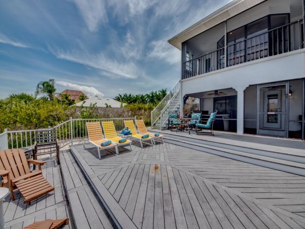 Cape Coral Vacation Home Five Bedroom Canal Views