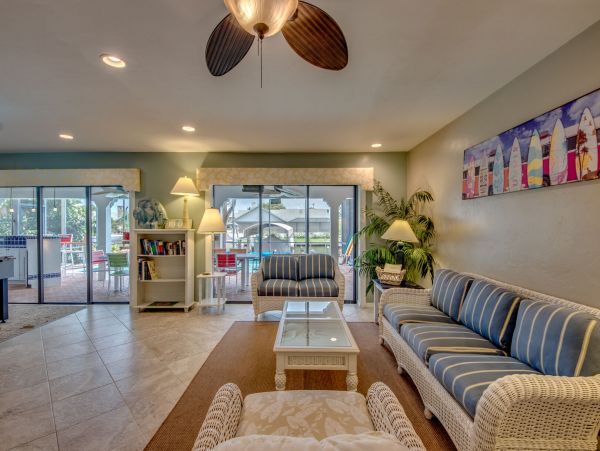 Cape Coral Vacation Home Five Bedroom Canal Views
