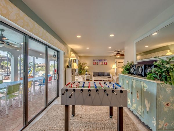 Cape Coral Vacation Home Five Bedroom Canal Views