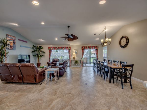 Cape Coral Vacation Home Five Bedroom Canal Views
