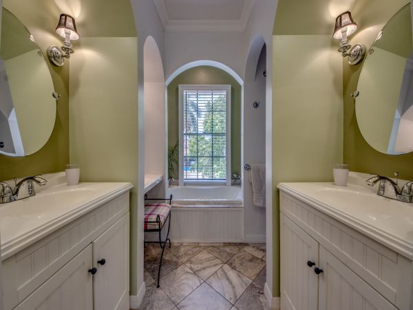 Cape Coral Vacation Home Five Bedroom Canal Views