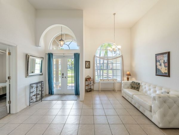 Cape Coral Home 921148